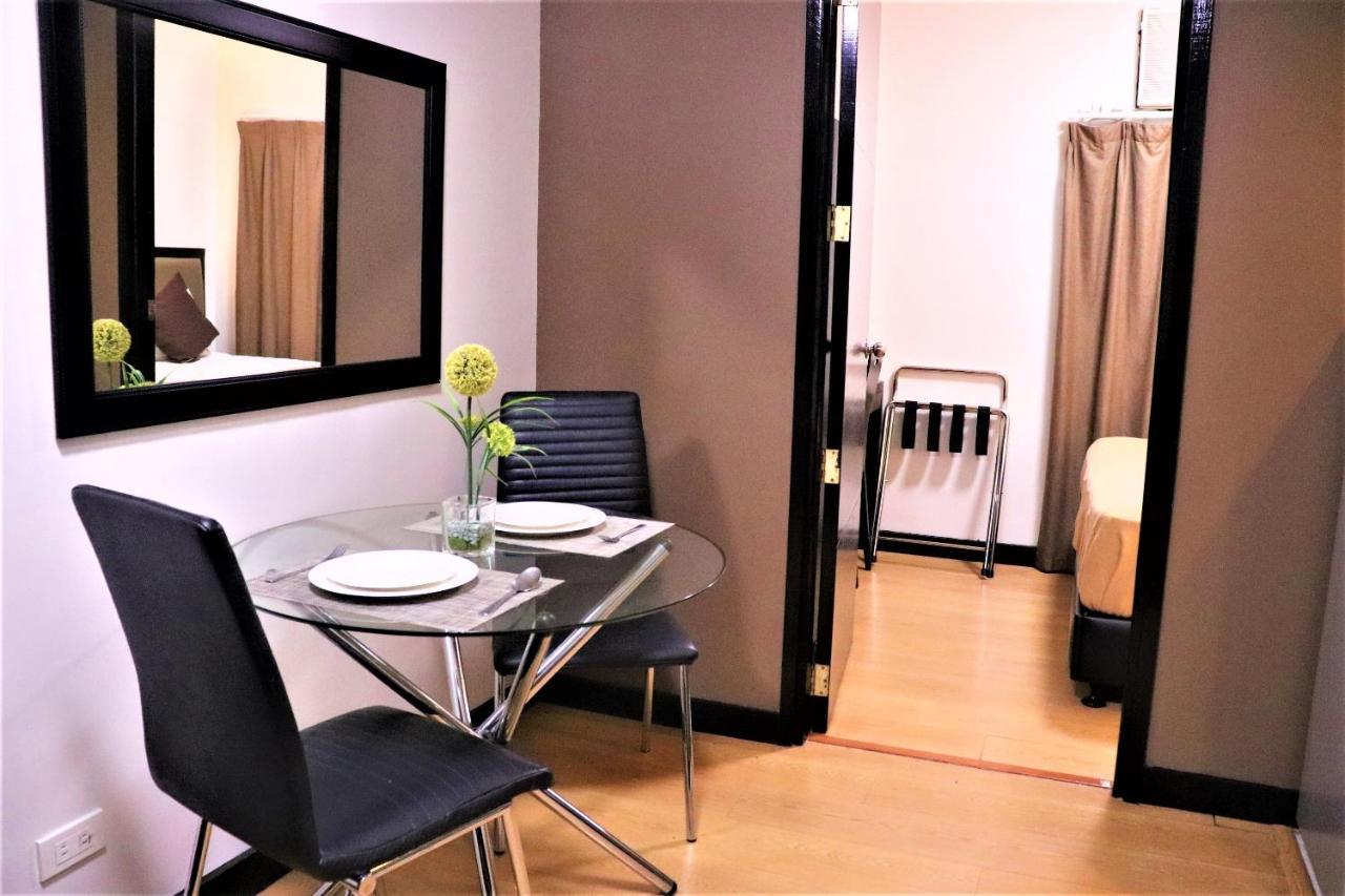 The Studio 18 Residences Manila Esterno foto