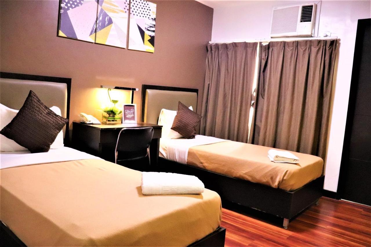 The Studio 18 Residences Manila Esterno foto