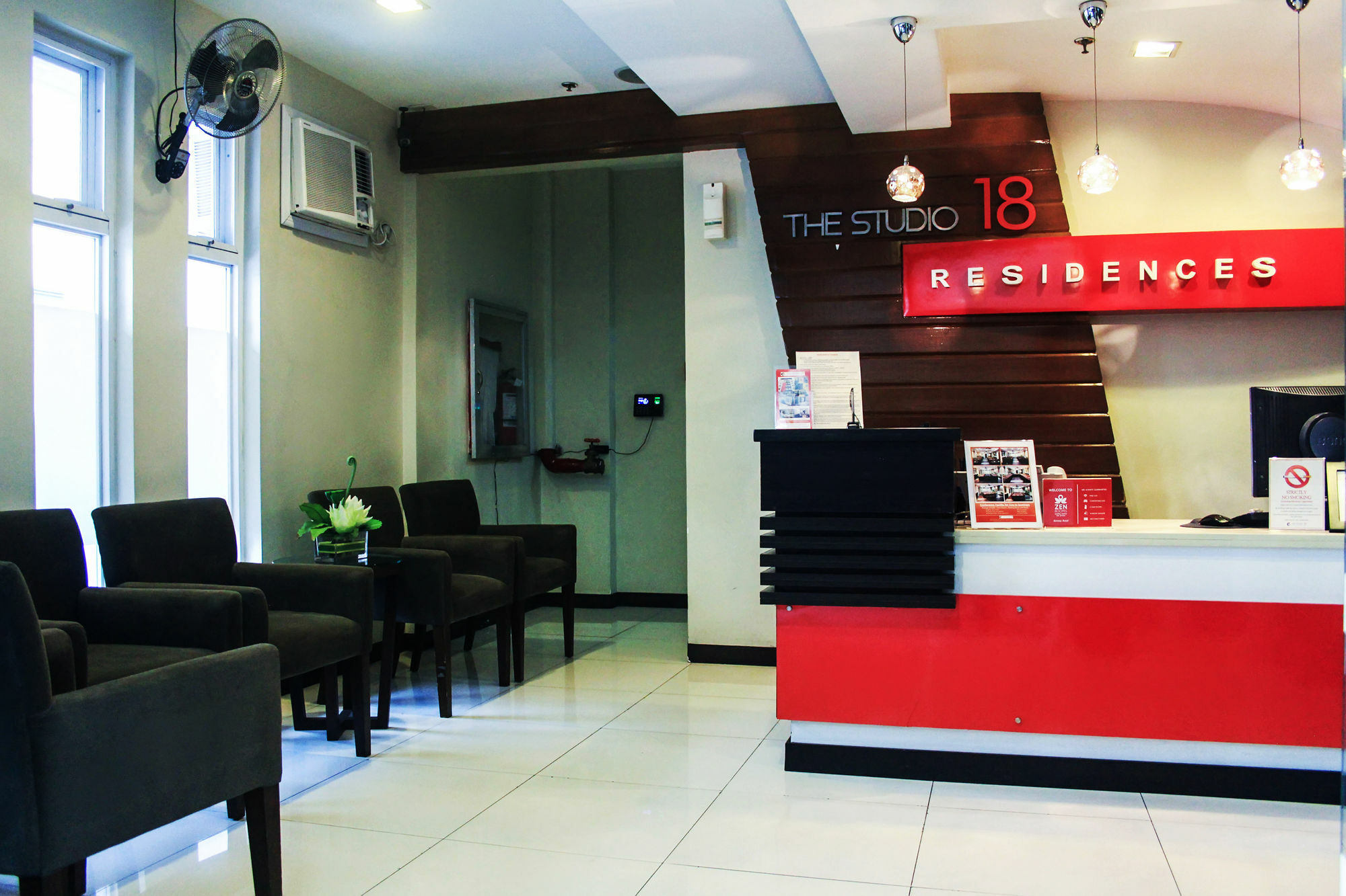 The Studio 18 Residences Manila Esterno foto